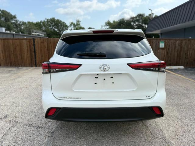 used 2020 Toyota Highlander car, priced at $25,558