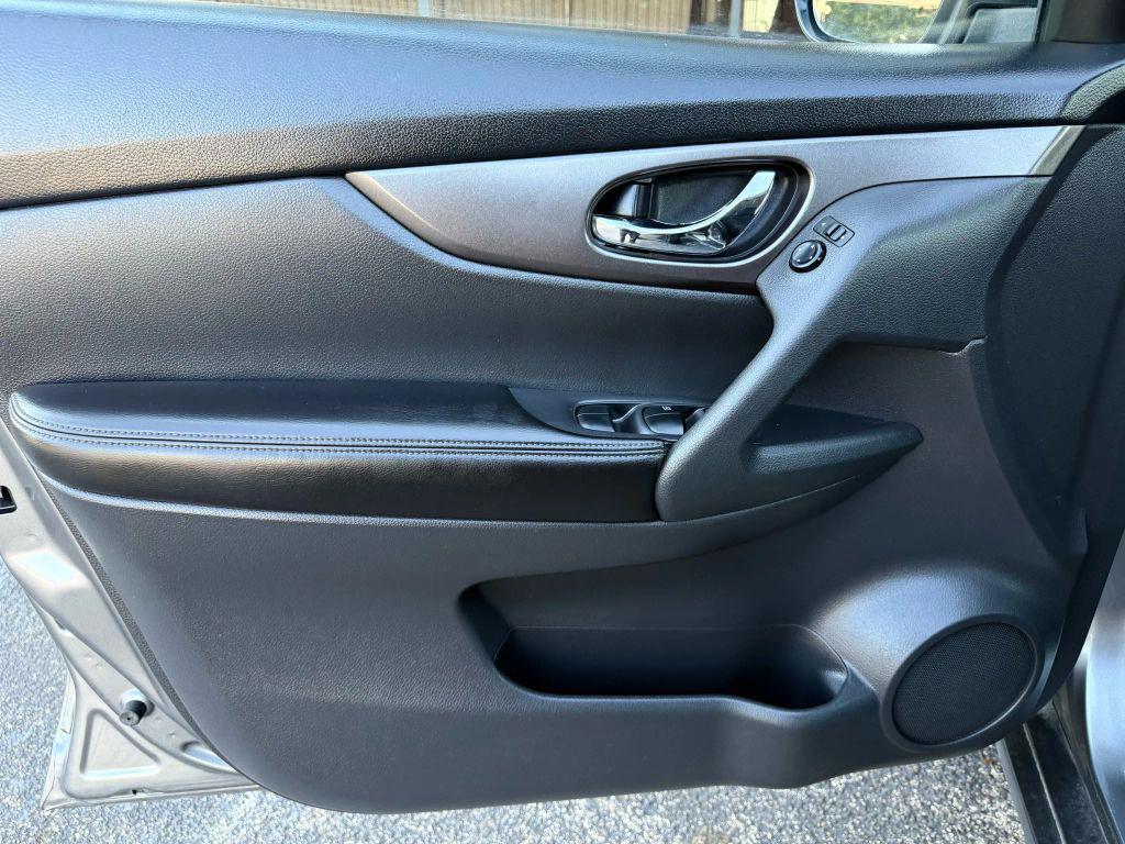 used 2015 Nissan Rogue car, priced at $9,995