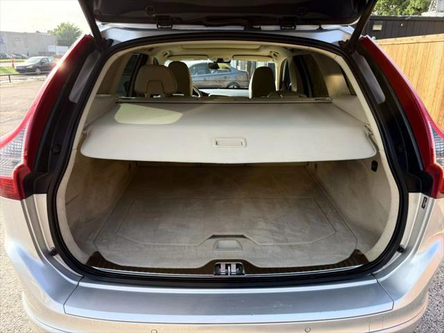 used 2015 Volvo XC60 car, priced at $12,888