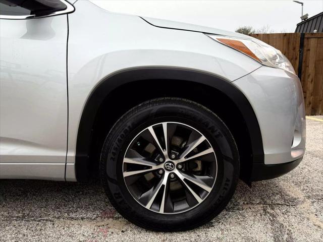 used 2018 Toyota Highlander car, priced at $16,995