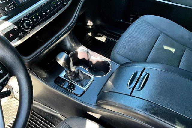 used 2019 Toyota Highlander car, priced at $19,769
