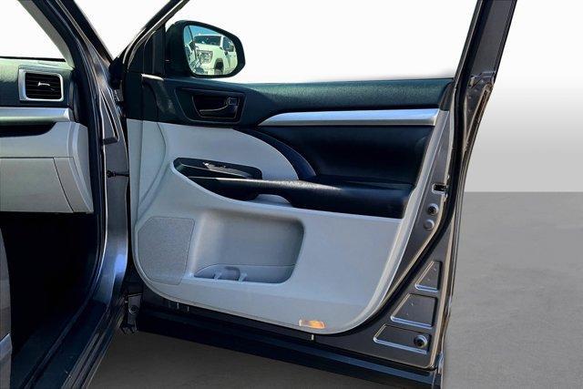 used 2018 Toyota Highlander car, priced at $18,670