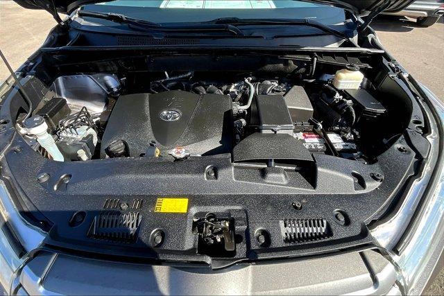 used 2018 Toyota Highlander car, priced at $18,670