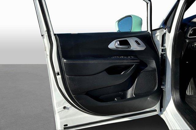 used 2020 Chrysler Pacifica car, priced at $18,837