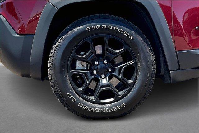 used 2019 Jeep Cherokee car, priced at $17,841