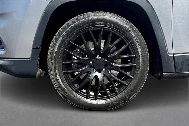 used 2020 Jeep Cherokee car, priced at $16,574