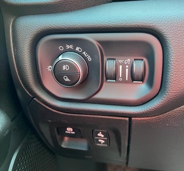 new 2025 Ram 1500 car, priced at $44,918