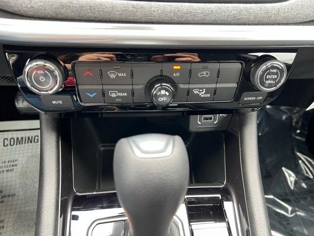 new 2025 Jeep Compass car, priced at $25,990