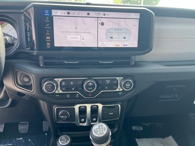 new 2025 Jeep Wrangler car, priced at $38,752