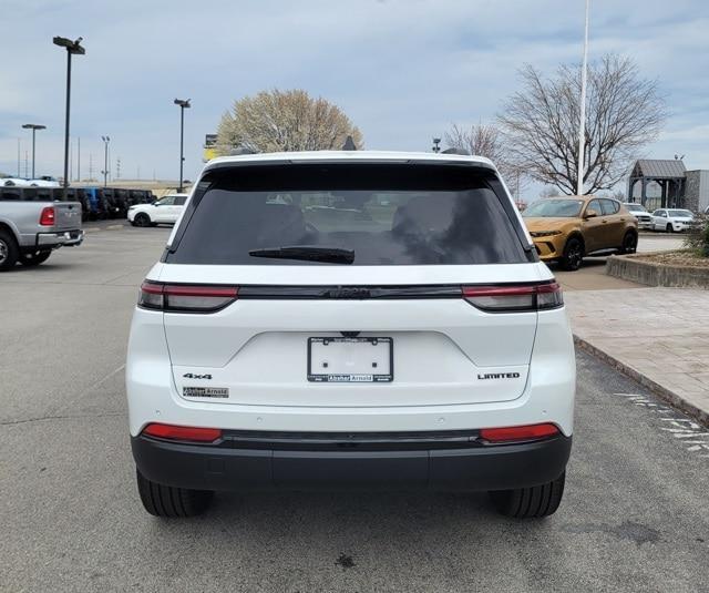 new 2025 Jeep Grand Cherokee car, priced at $41,806
