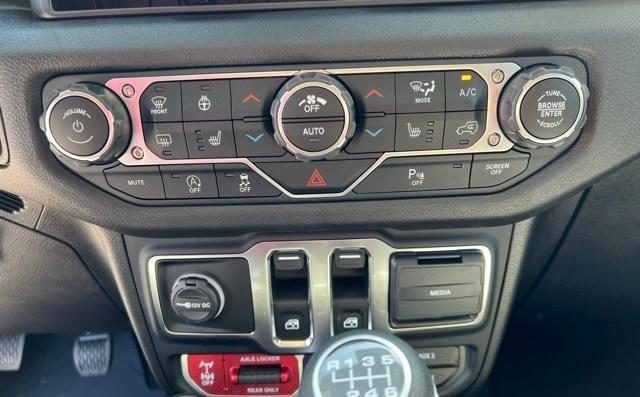 new 2025 Jeep Wrangler car, priced at $42,111