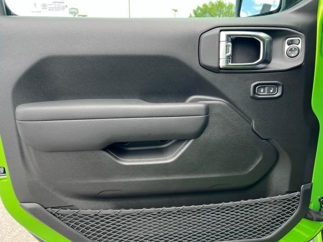 new 2025 Jeep Wrangler car, priced at $52,175
