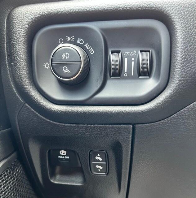 new 2025 Ram 1500 car, priced at $45,337