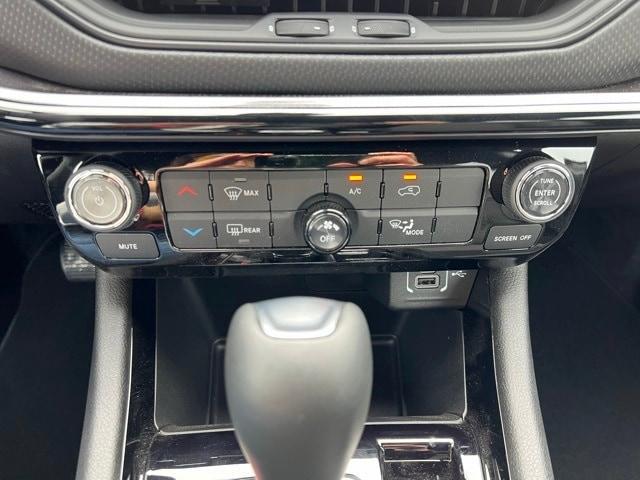 new 2025 Jeep Compass car, priced at $27,458