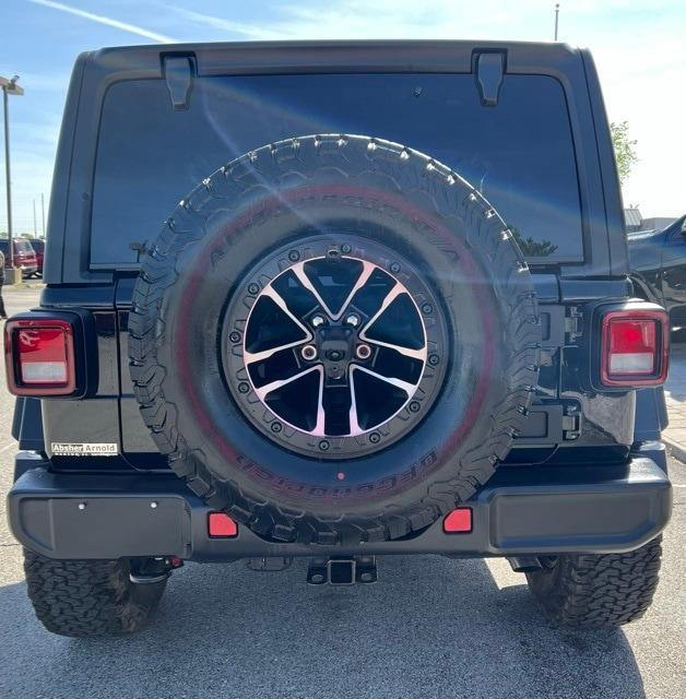 new 2025 Jeep Wrangler car, priced at $46,072