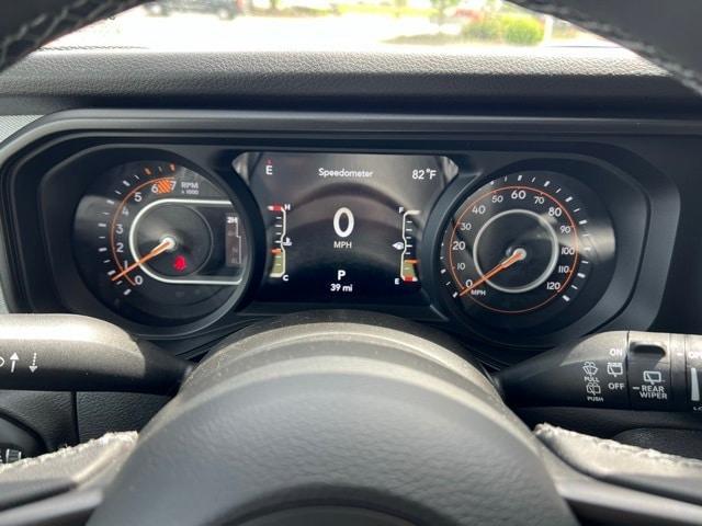 new 2025 Jeep Wrangler car, priced at $52,175