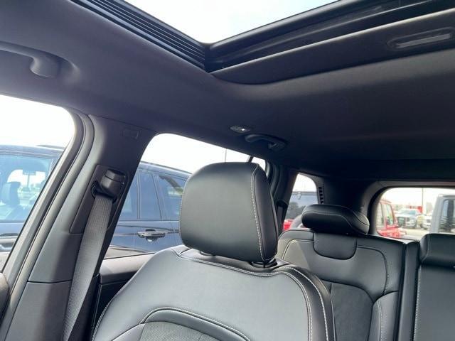 new 2025 Jeep Grand Cherokee car, priced at $39,260