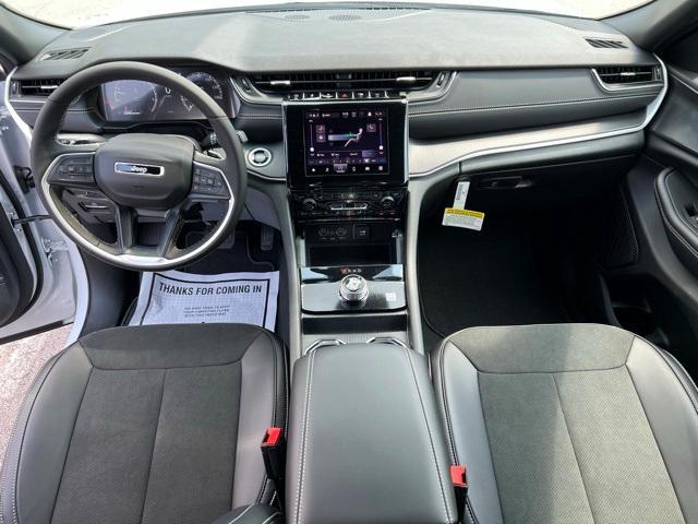 new 2025 Jeep Grand Cherokee car, priced at $39,260