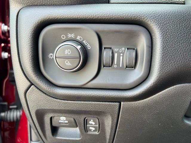 new 2025 Ram 1500 car, priced at $46,763
