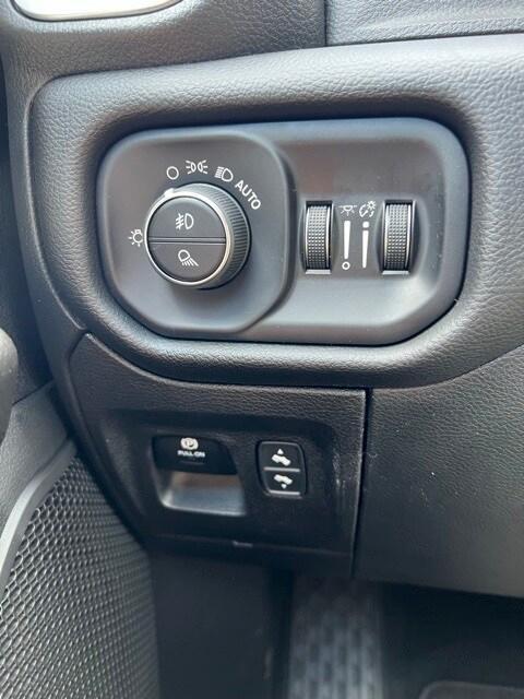 new 2025 Ram 1500 car, priced at $47,753