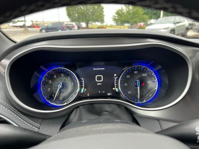 new 2025 Chrysler Pacifica car, priced at $42,427