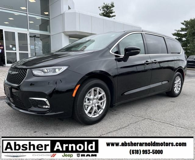 new 2025 Chrysler Pacifica car, priced at $42,427