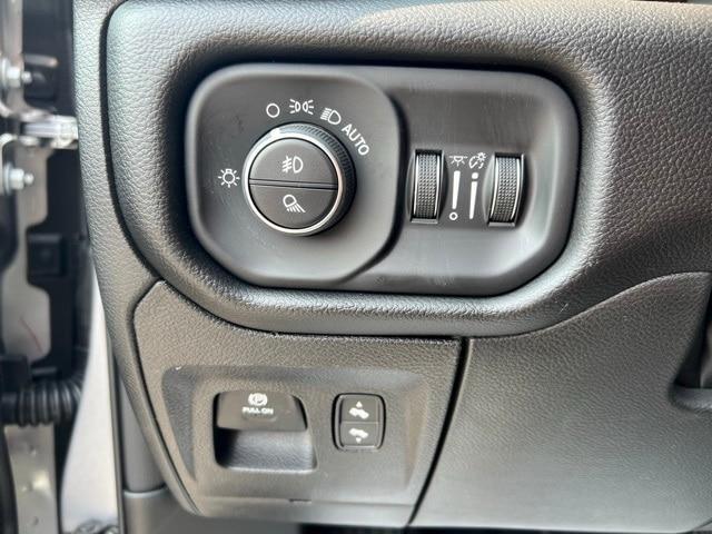 new 2025 Ram 1500 car, priced at $45,527