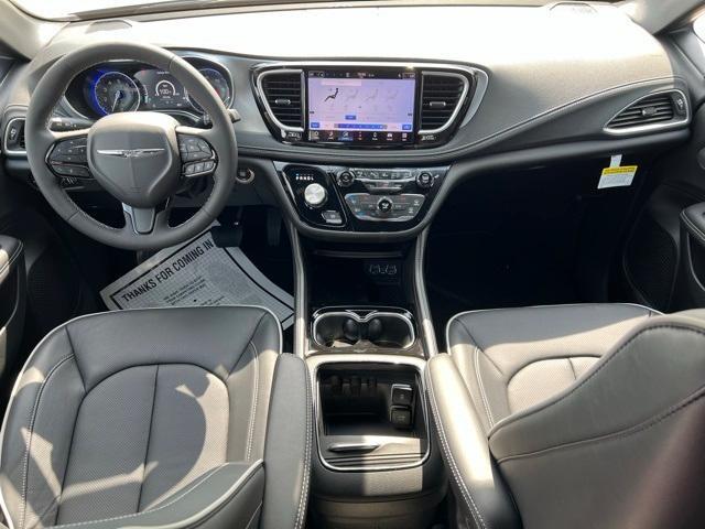 new 2025 Chrysler Pacifica car, priced at $46,911