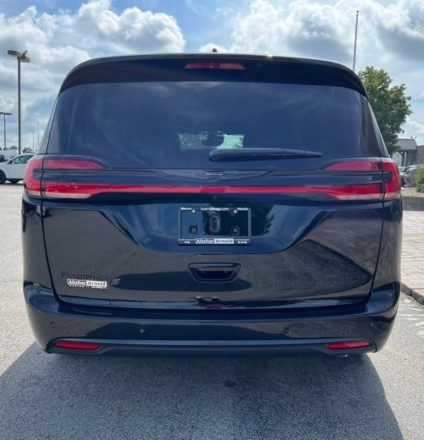new 2025 Chrysler Pacifica car, priced at $46,911
