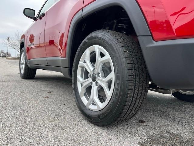 new 2025 Jeep Compass car, priced at $25,013