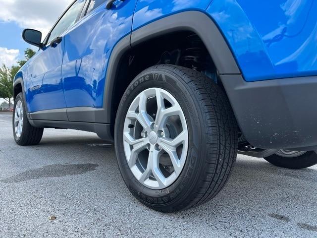 new 2024 Jeep Compass car, priced at $28,559