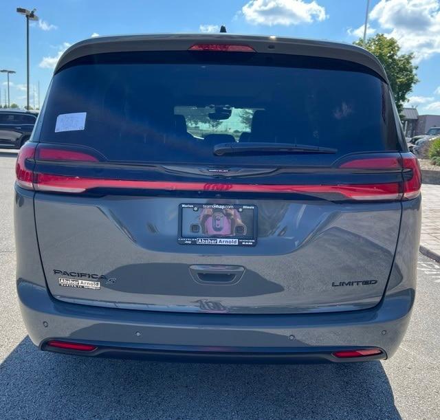 new 2025 Chrysler Pacifica car, priced at $47,406