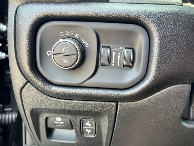 new 2025 Ram 1500 car, priced at $45,477