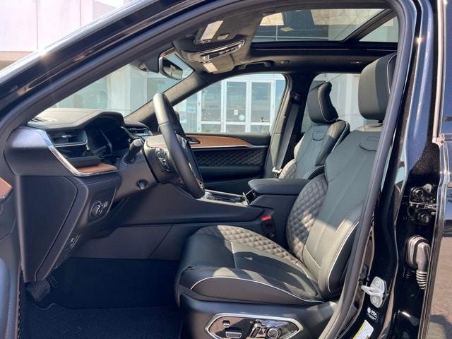 new 2025 Jeep Grand Cherokee car, priced at $58,279