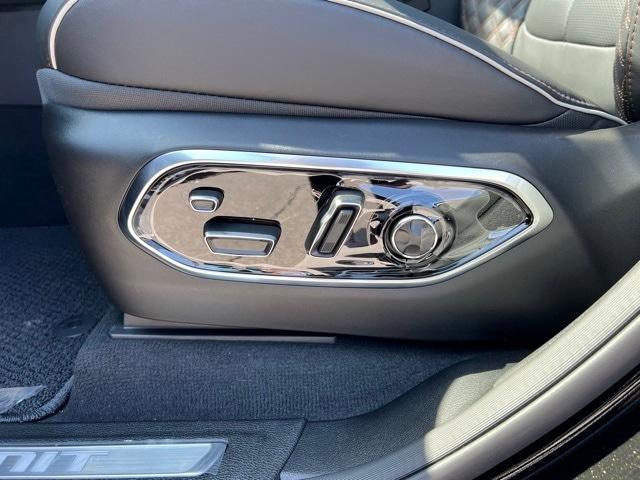 new 2025 Jeep Grand Cherokee car, priced at $59,405