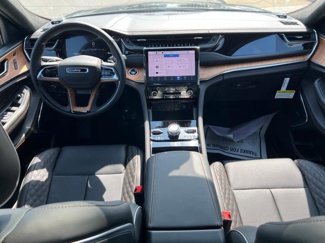 new 2025 Jeep Grand Cherokee car, priced at $58,279