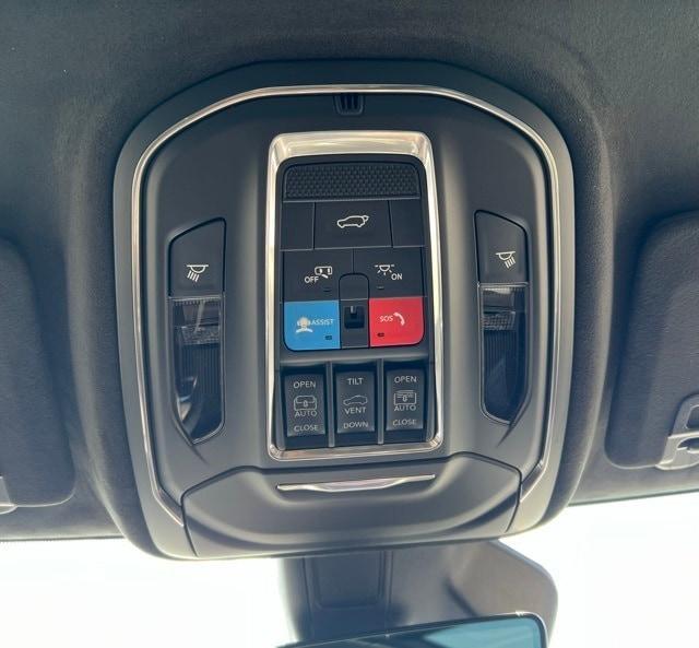 new 2025 Jeep Grand Cherokee car, priced at $58,279