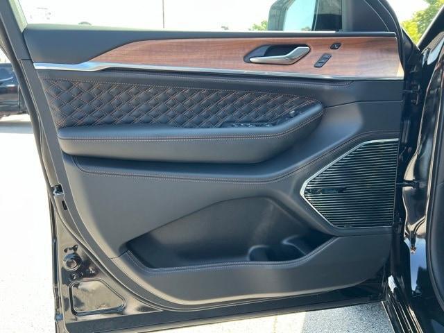 new 2025 Jeep Grand Cherokee car, priced at $58,279