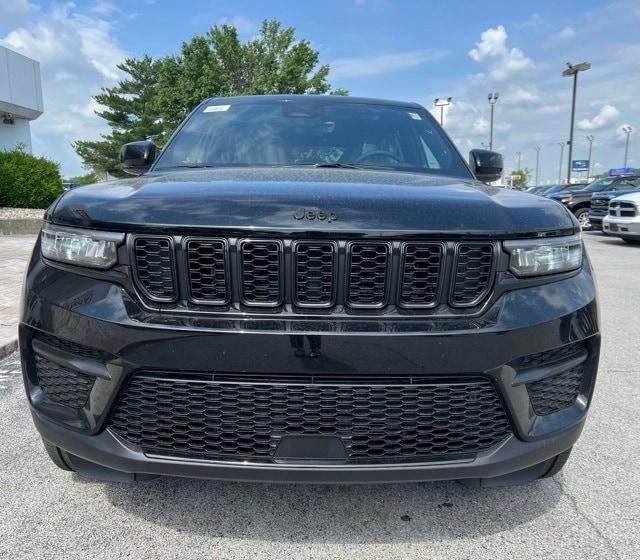 new 2025 Jeep Grand Cherokee car, priced at $40,855