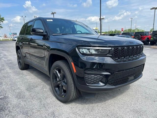 new 2025 Jeep Grand Cherokee car, priced at $40,855