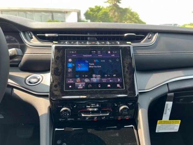 new 2025 Jeep Grand Cherokee car, priced at $40,855