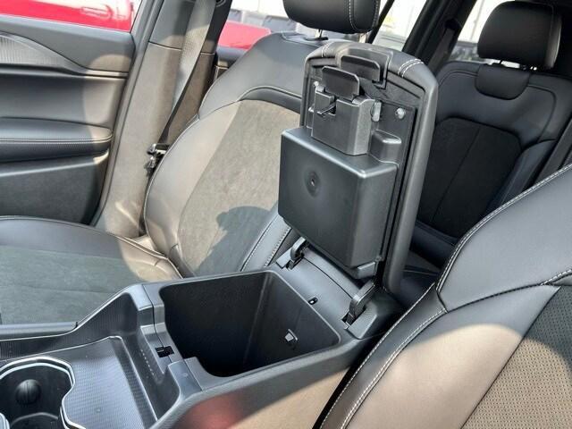 new 2025 Jeep Grand Cherokee car, priced at $39,855
