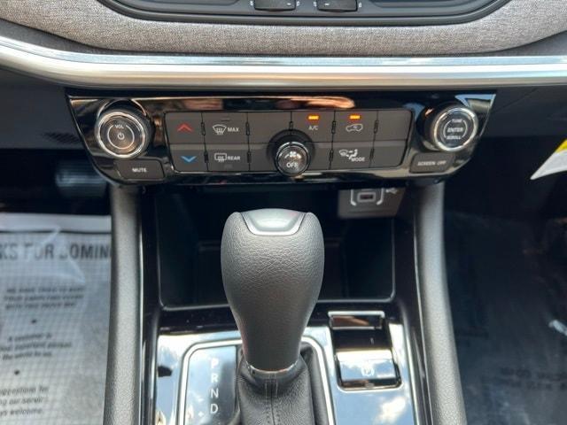 new 2025 Jeep Compass car, priced at $25,990