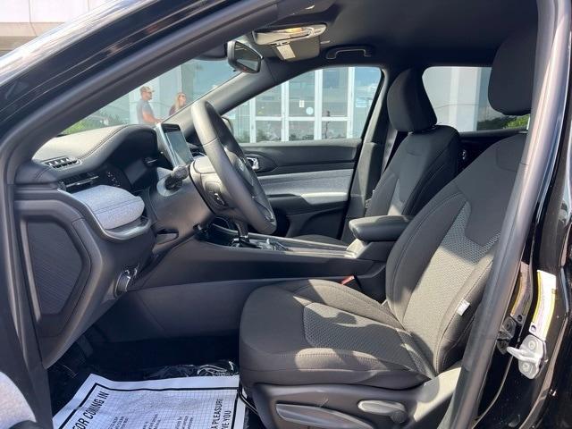 new 2025 Jeep Compass car, priced at $25,990