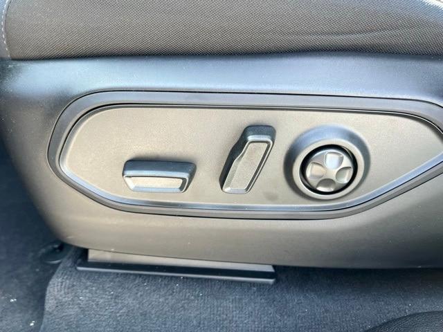 new 2025 Jeep Grand Cherokee car, priced at $35,375