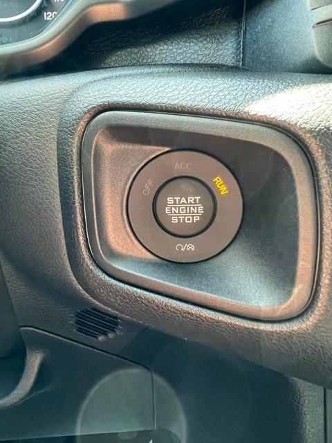 new 2025 Jeep Wrangler car, priced at $46,172