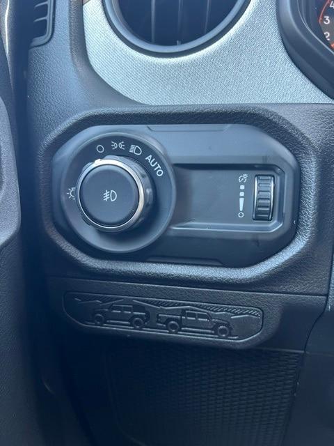 new 2025 Jeep Wrangler car, priced at $53,175