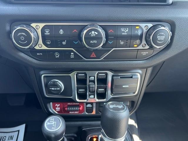 new 2025 Jeep Wrangler car, priced at $53,175