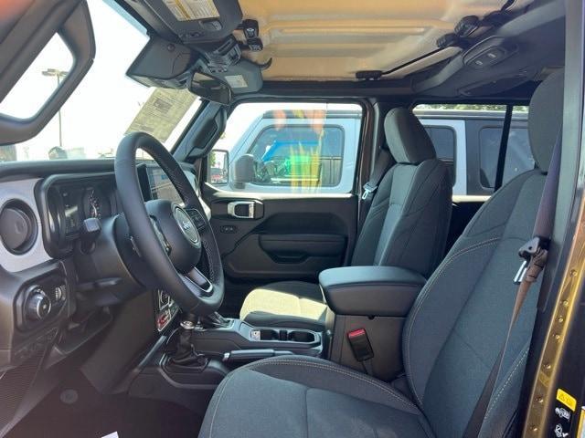 new 2025 Jeep Wrangler car, priced at $53,175