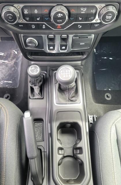 new 2025 Jeep Wrangler car, priced at $38,403